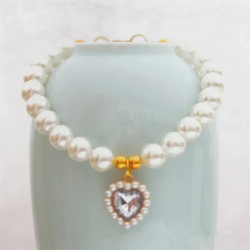 Elegant Adjustable Pearl Pet Necklace for Cats and Dogs