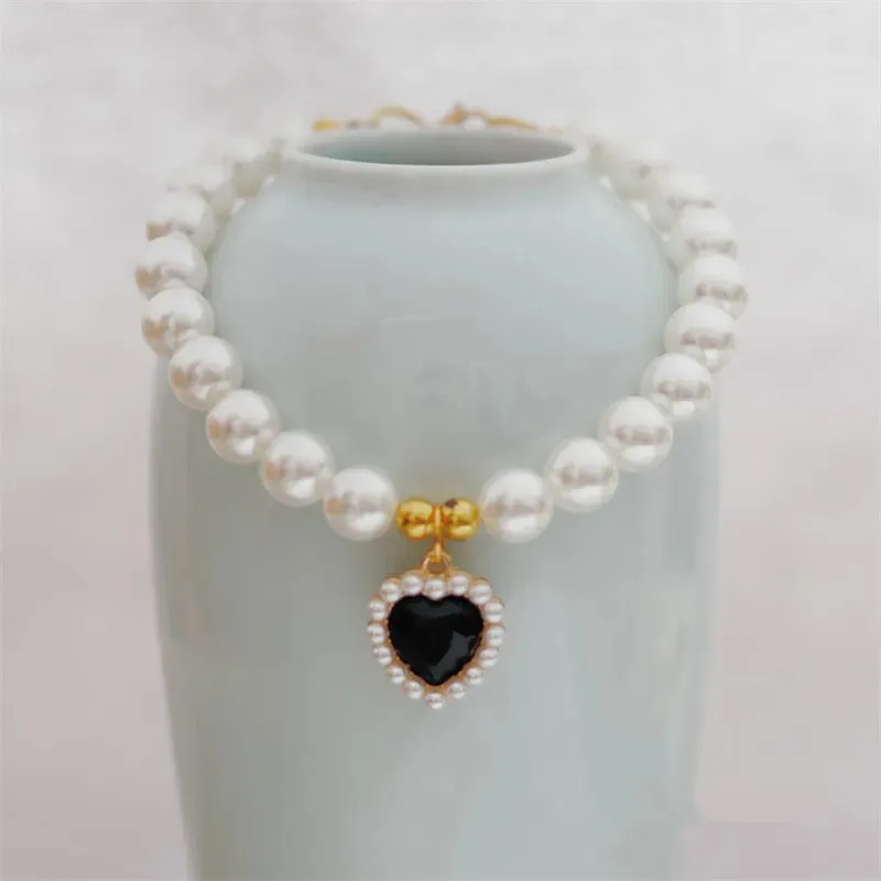 Elegant Adjustable Pearl Pet Necklace for Cats and Dogs