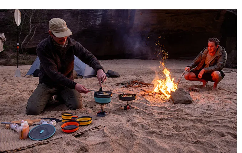 Frontier Ultralight Collapsible Dinnerware Set - (6 Piece) (Like New)