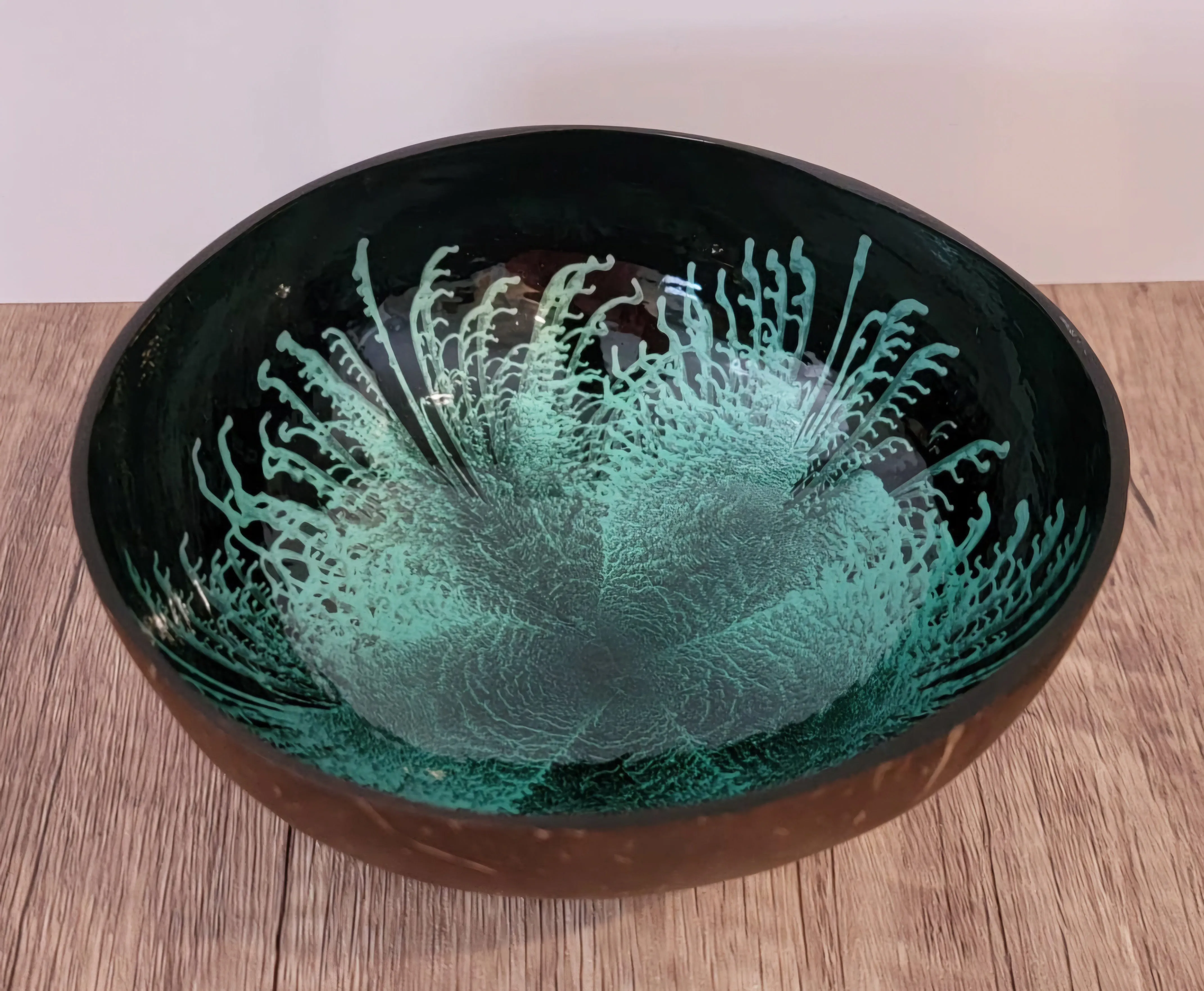 Nauti Coconut Polished Decorative Bowl