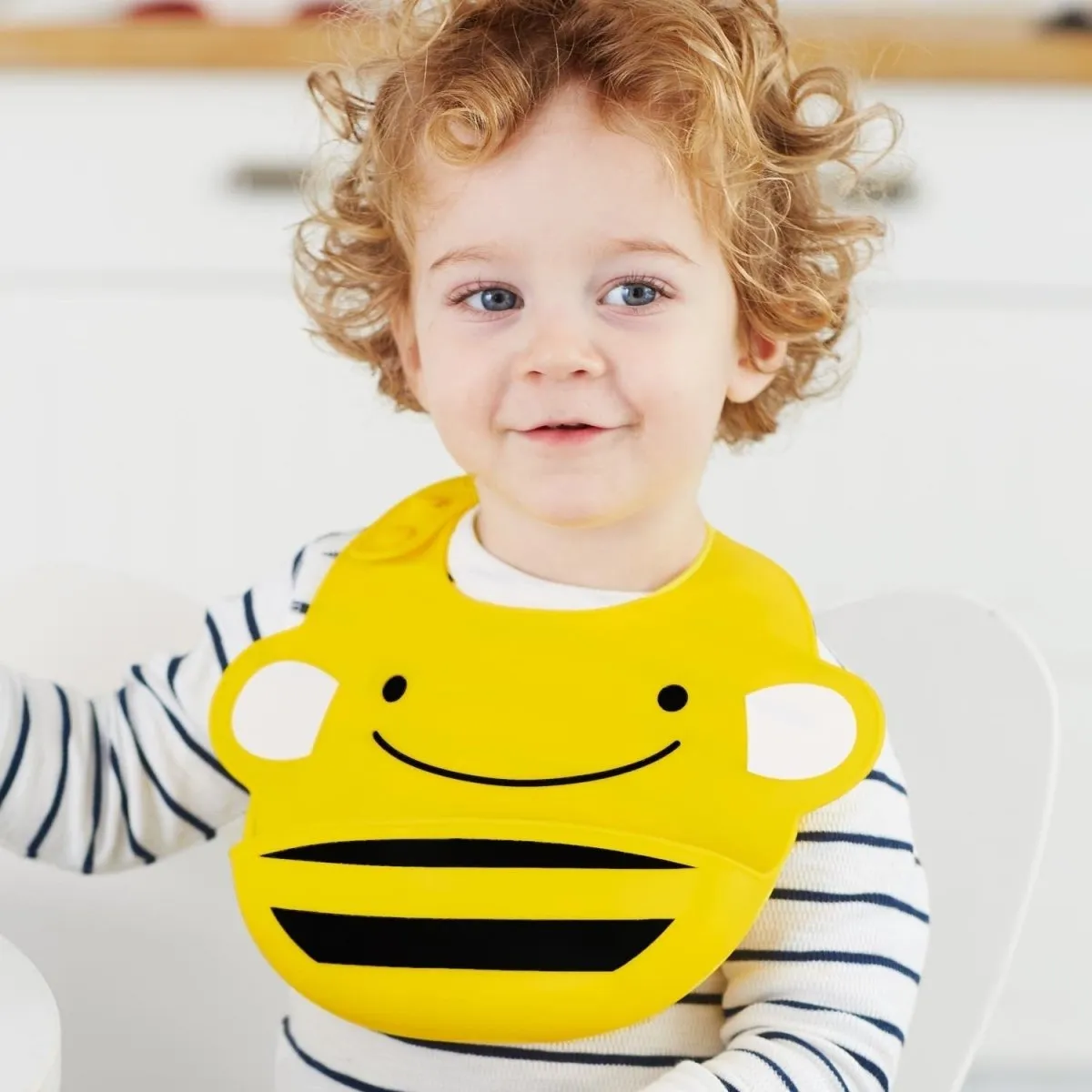 Skip Hop Zoo Fold & Go Silicone Bib- Bee